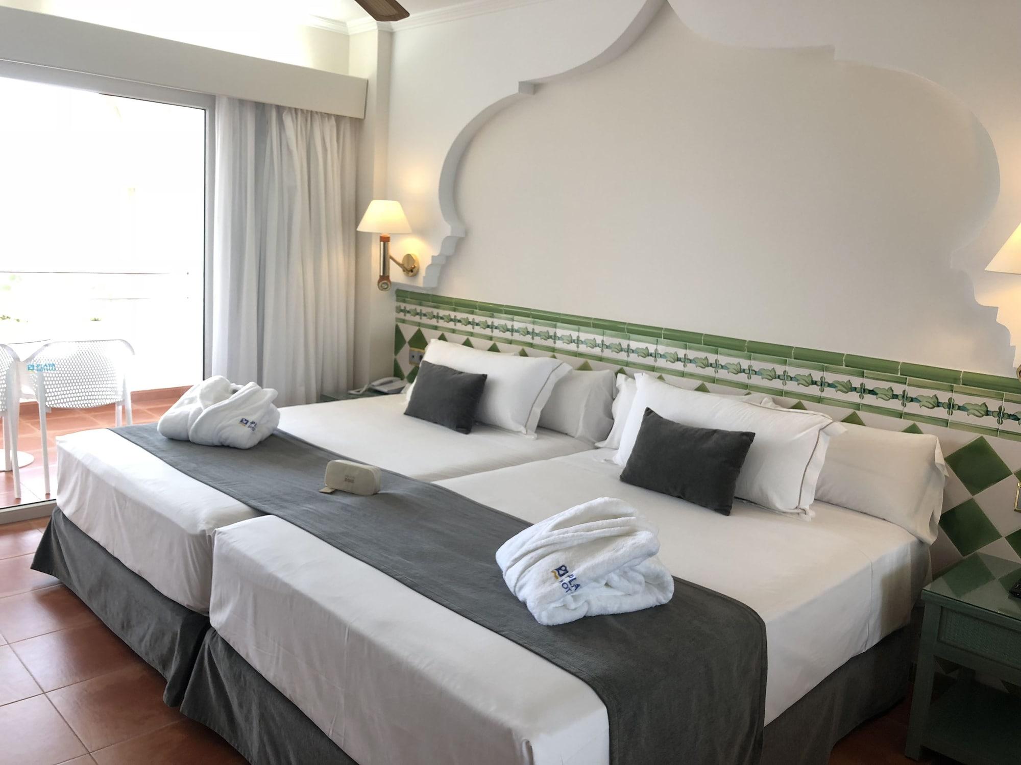 Hotel Playacalida